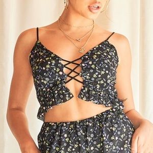 Pretty little thing lace up top floral NWOT